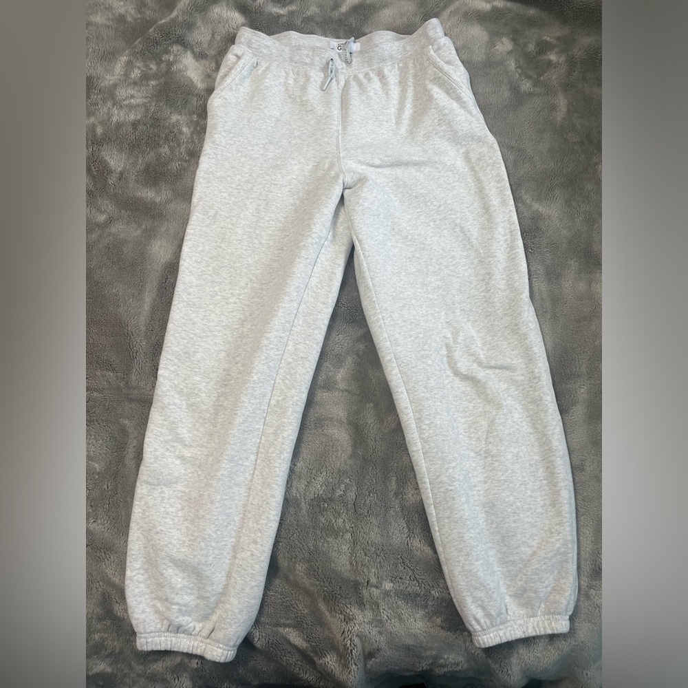 Athleta Girl like new heather gray joggers